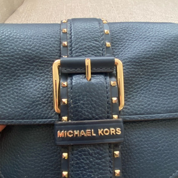 Michael Kors navy pebbled leather cross body with gold accents - Picture 9 of 16